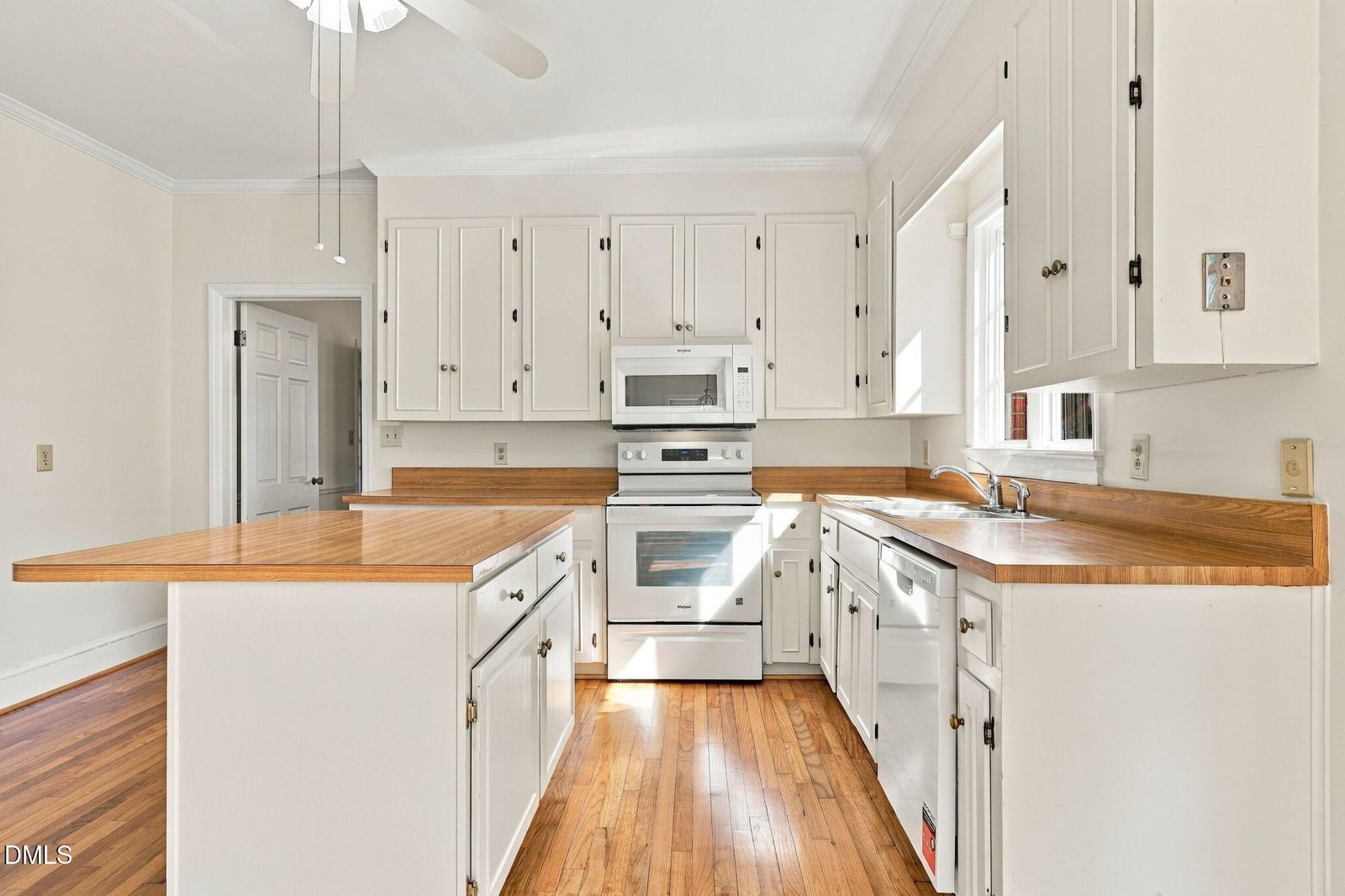 817 S Vermont St - Photo 4
